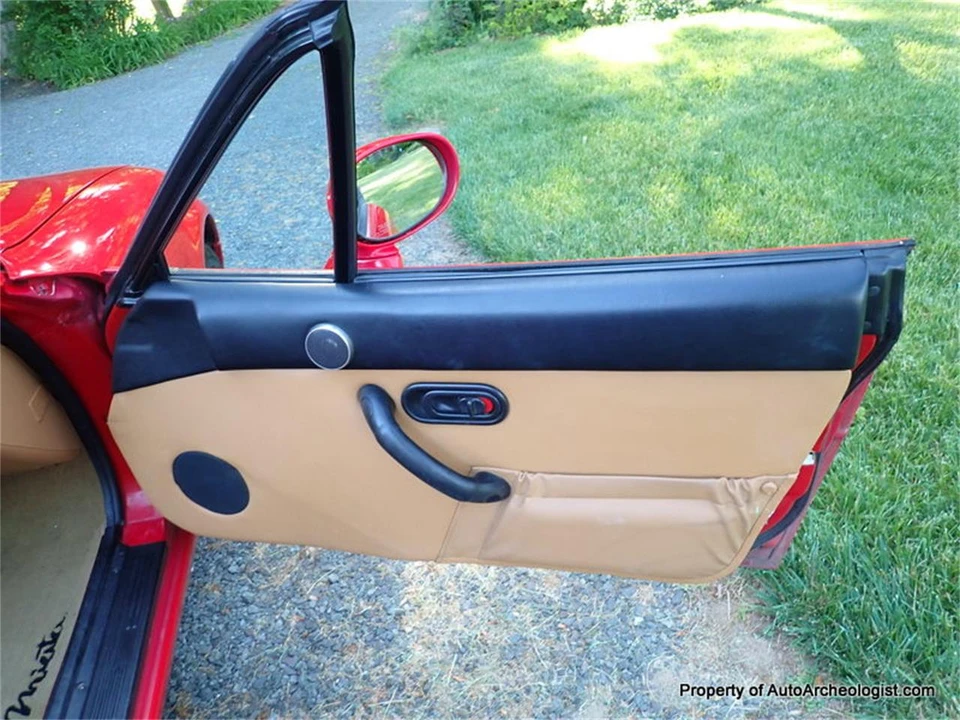 1994 Mazda NA MX-5 Miata - Image 15 of 24