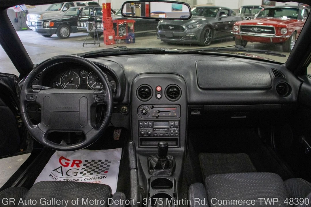 1994 Mazda NA MX-5 Miata - Image 17 of 31