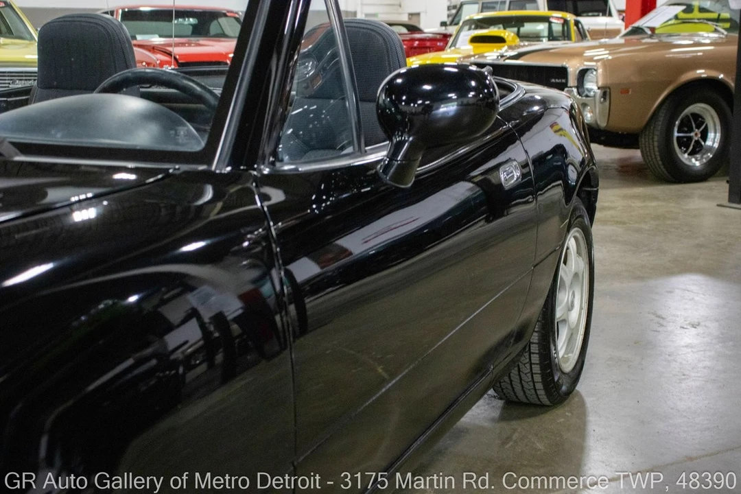 1994 Mazda NA MX-5 Miata - Image 22 of 31