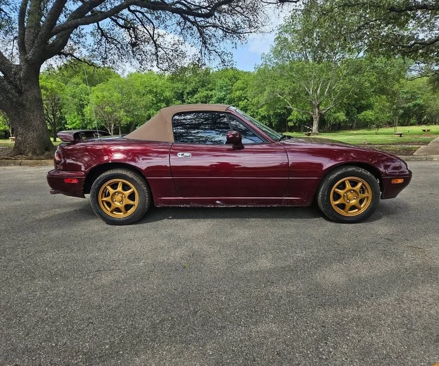 1994 Mazda NA MX-5 Miata - Image 6 of 17