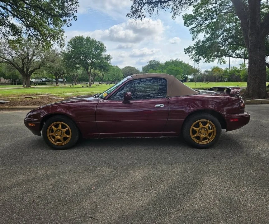1994 Mazda NA MX-5 Miata - Image 9 of 17