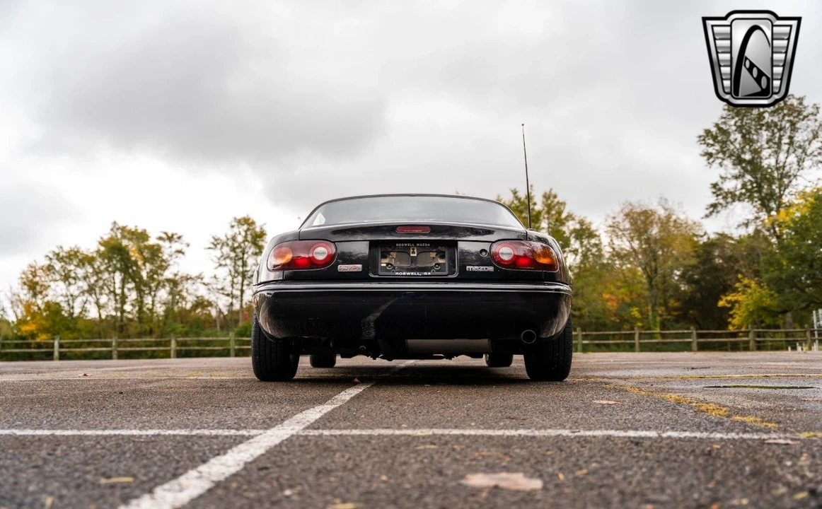 1994 Mazda NA MX-5 Miata - Image 11 of 12
