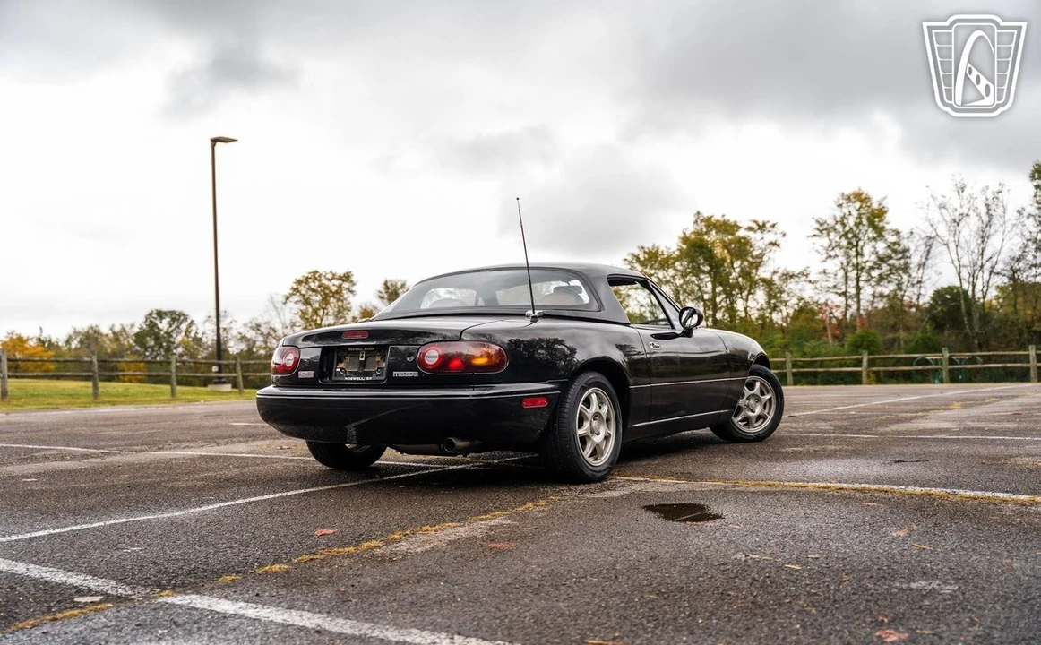 1994 Mazda NA MX-5 Miata - Image 24 of 31
