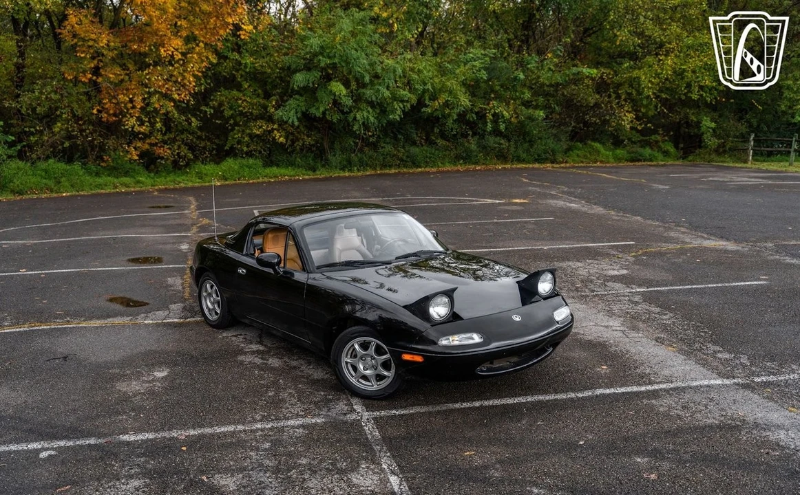 1994 Mazda NA MX-5 Miata - Image 6 of 12