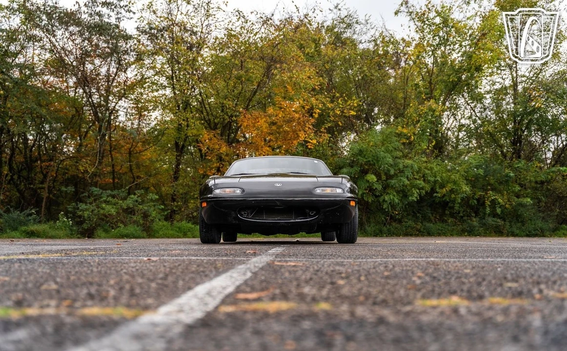 1994 Mazda NA MX-5 Miata - Image 11 of 12
