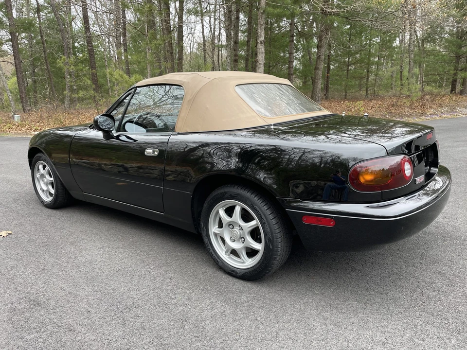 1994 Mazda NA MX-5 Miata - Image 6 of 31