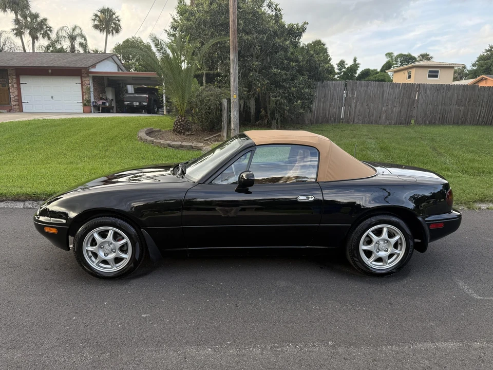 1994 Mazda NA MX-5 Miata - Image 9 of 31