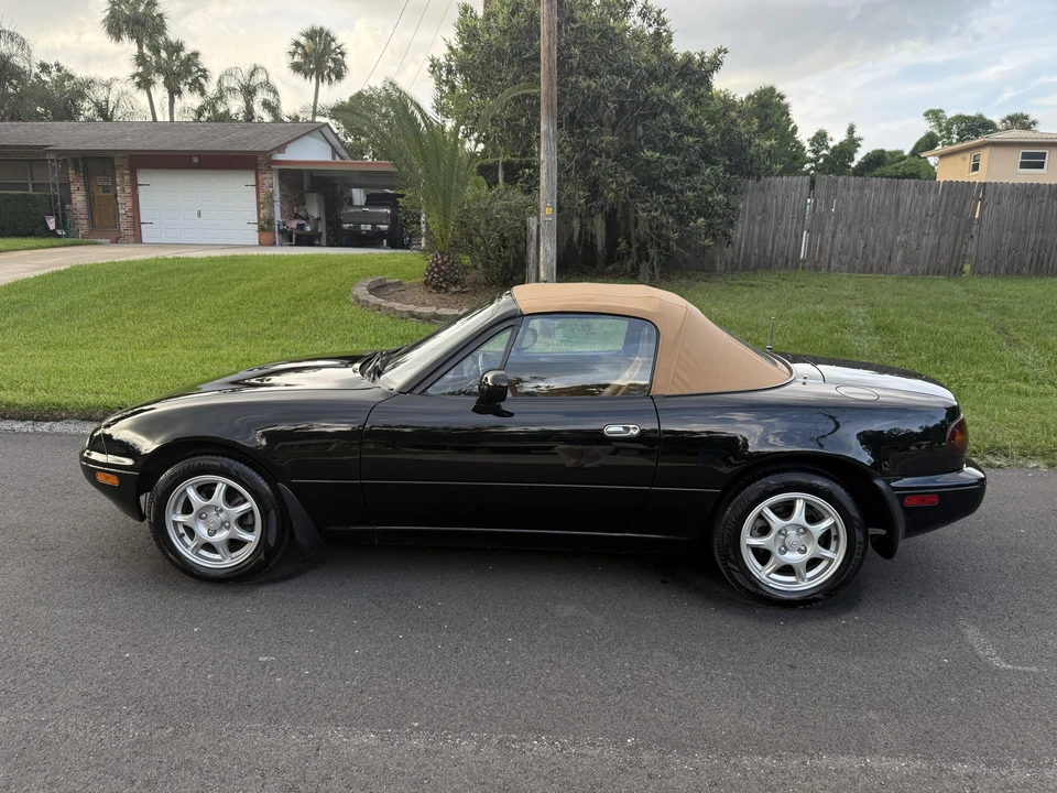 1994 Mazda NA MX-5 Miata - Image 10 of 31