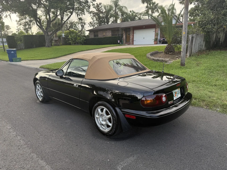 1994 Mazda NA MX-5 Miata - Image 17 of 31