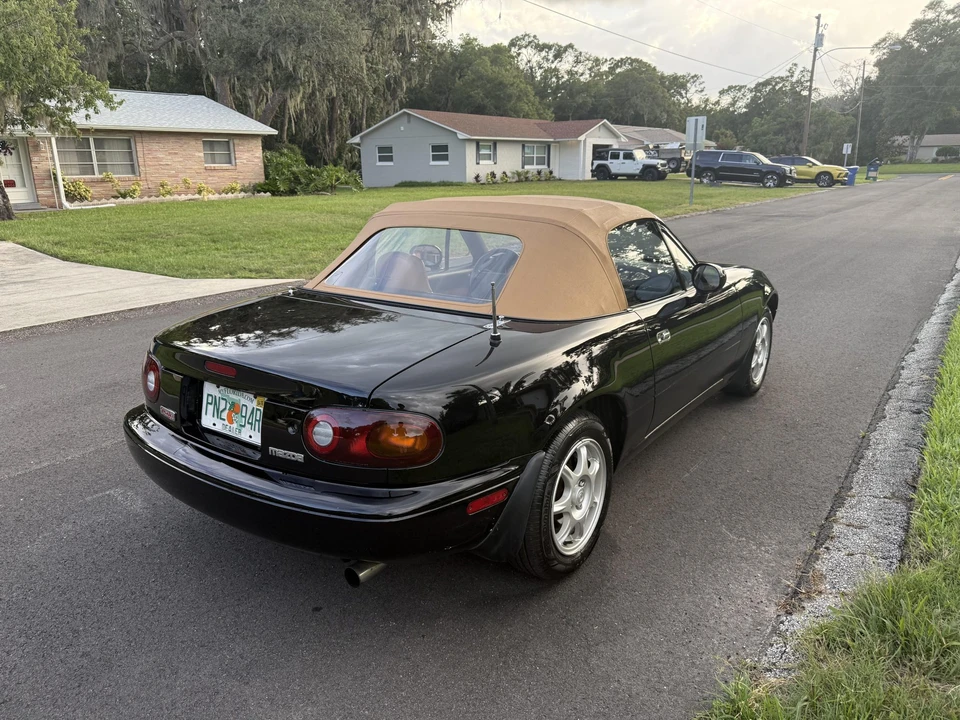 1994 Mazda NA MX-5 Miata - Image 28 of 31