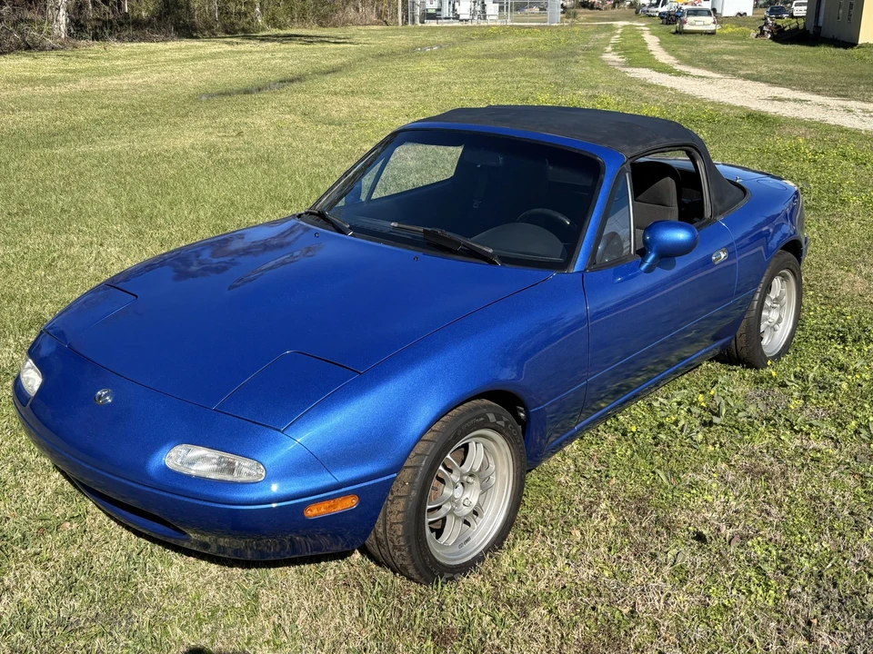 1994 Mazda NA MX-5 Miata - Image 2 of 31