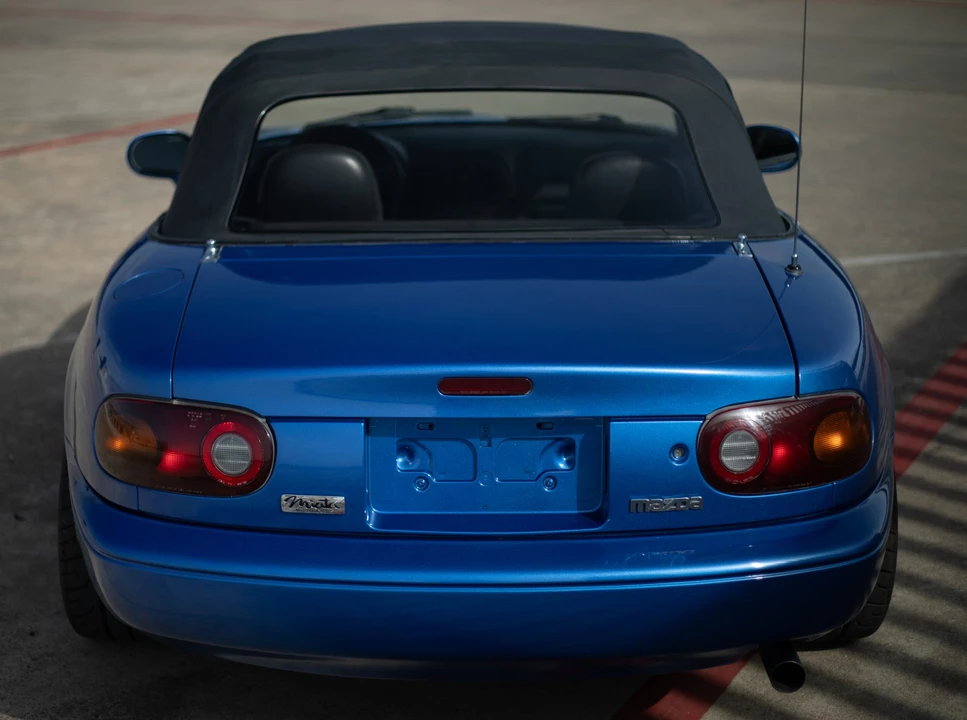1994 Mazda NA MX-5 Miata - Image 24 of 31