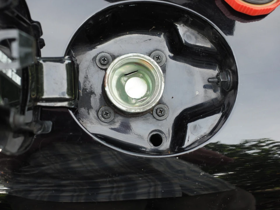 1994 Mazda NA MX-5 Miata - Image 28 of 31