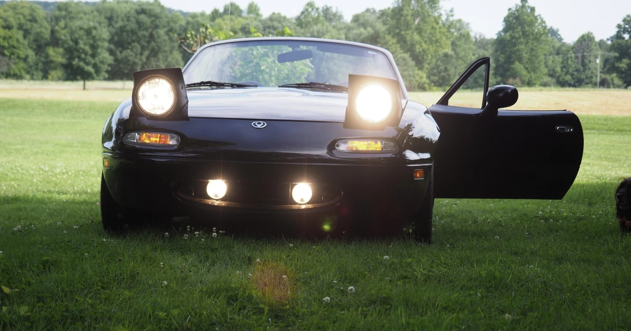 1994 Mazda NA MX-5 Miata - Image 21 of 31