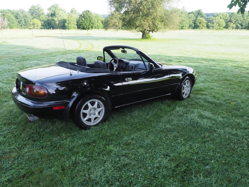 1994 Mazda NA MX-5 Miata - Image 4 of 31