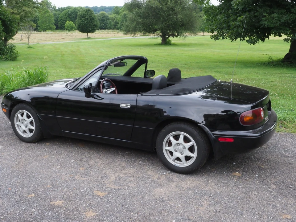 1994 Mazda NA MX-5 Miata - Image 9 of 31