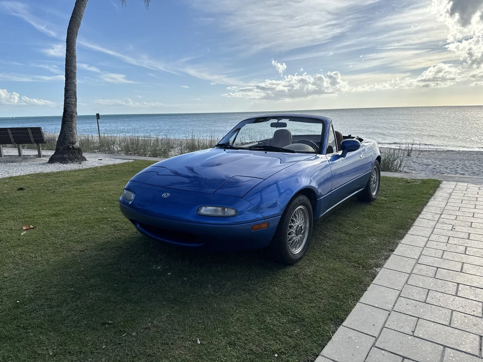 1994 Mazda NA MX-5 Miata - Image 2 of 31