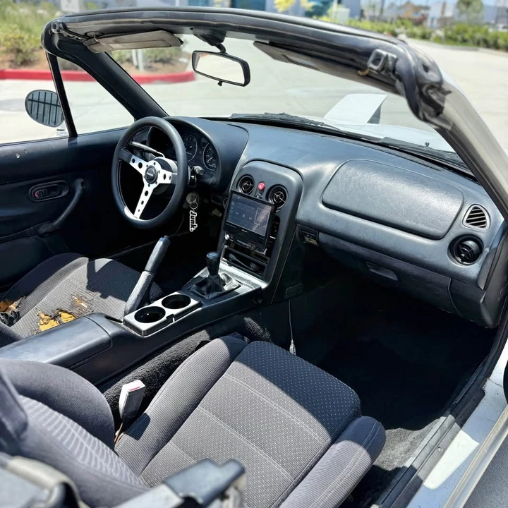 1994 Mazda NA MX-5 Miata - Image 11 of 16