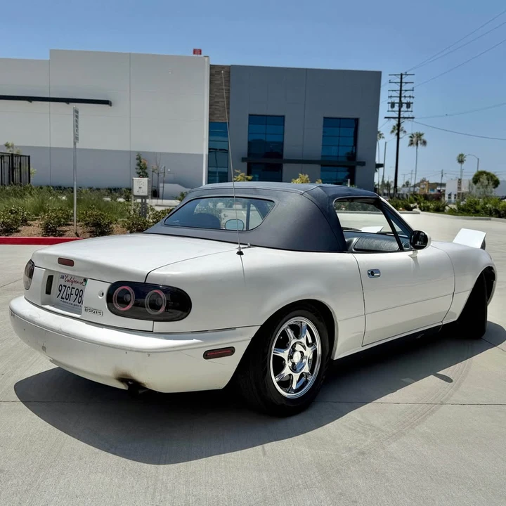 1994 Mazda NA MX-5 Miata - Image 4 of 16