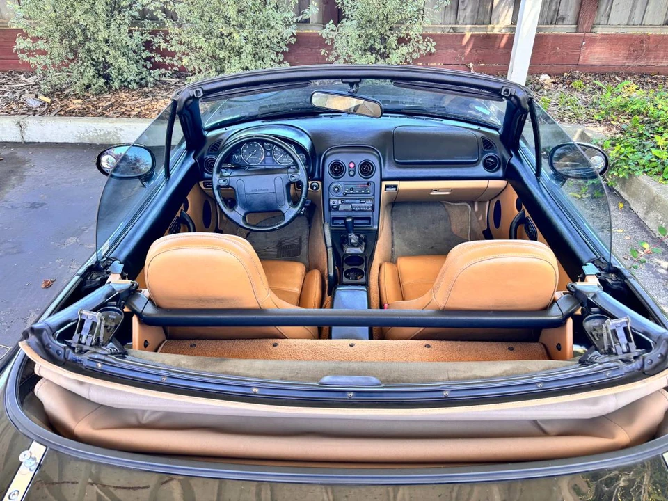 1994 Mazda NA MX-5 Miata - Image 9 of 9