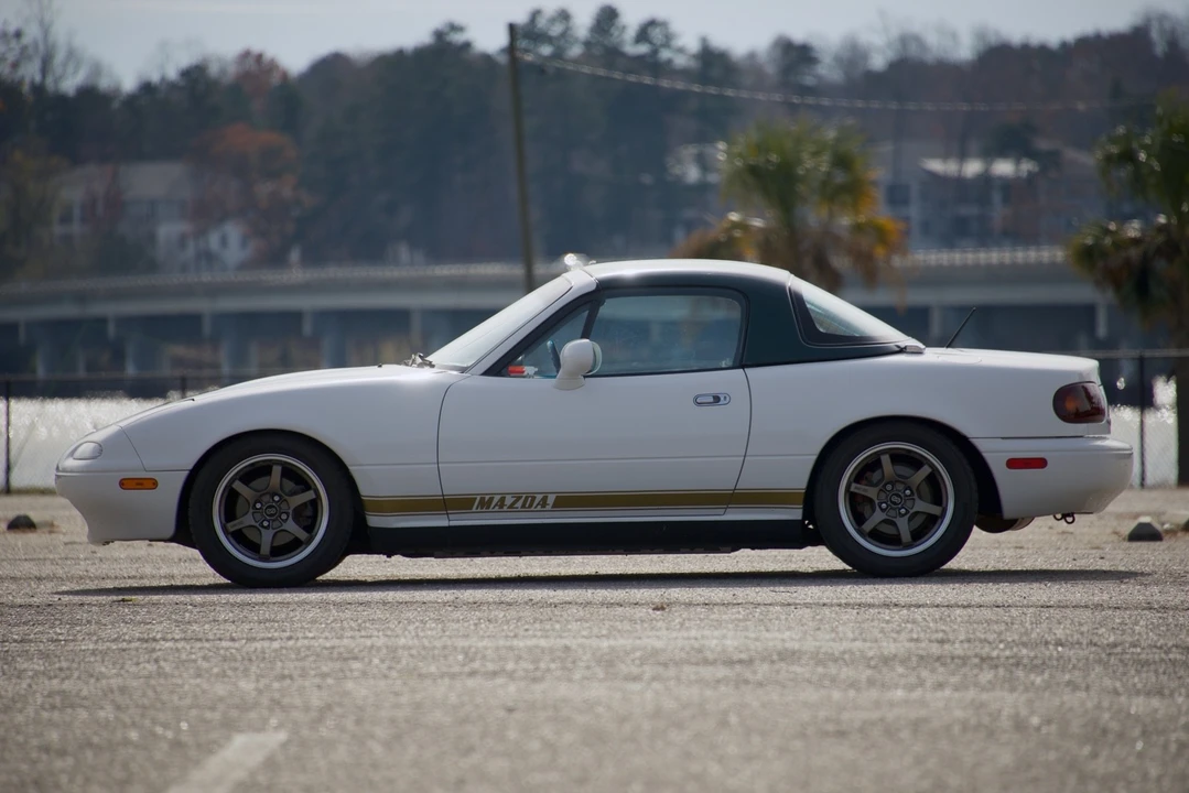 1994 Mazda NA MX-5 Miata - Image 4 of 21