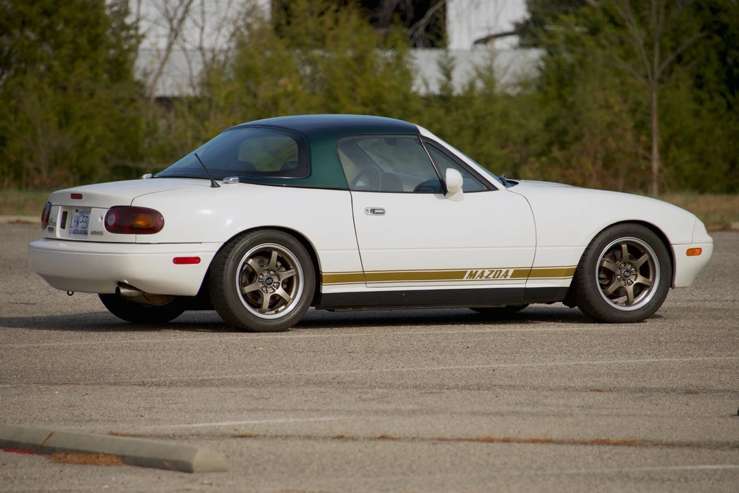 1994 Mazda NA MX-5 Miata - Image 11 of 21