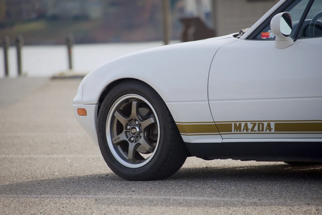 1994 Mazda NA MX-5 Miata - Image 9 of 21