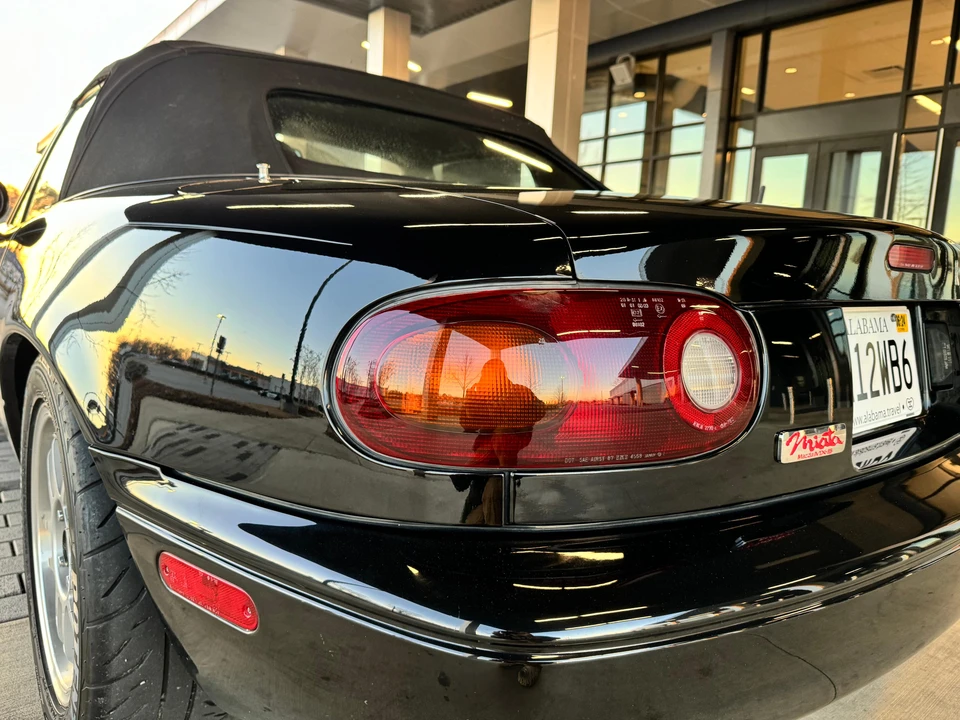 1994 Mazda NA MX-5 Miata - Image 28 of 31