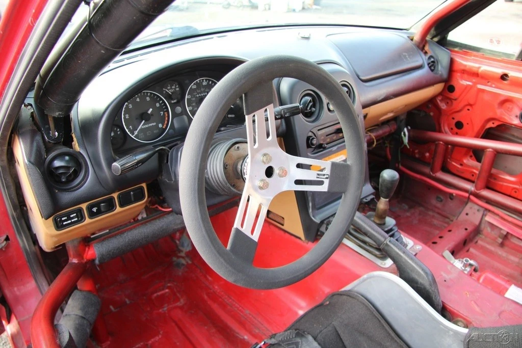 1994 Mazda NA MX-5 Miata - Image 13 of 21