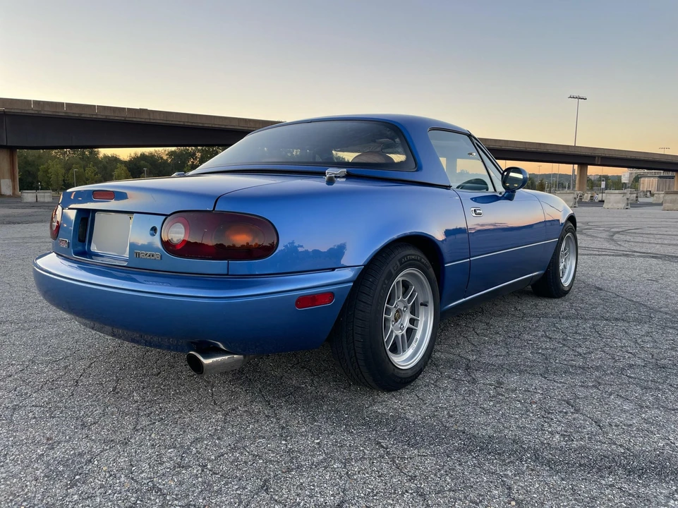 1994 Mazda NA MX-5 Miata - Image 17 of 31