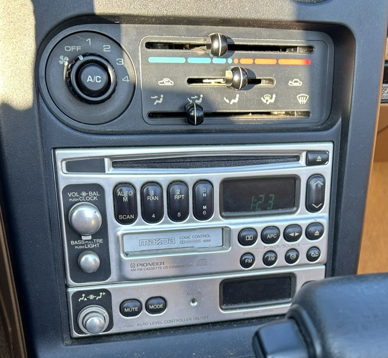 1994 Mazda NA MX-5 Miata - Image 31 of 31