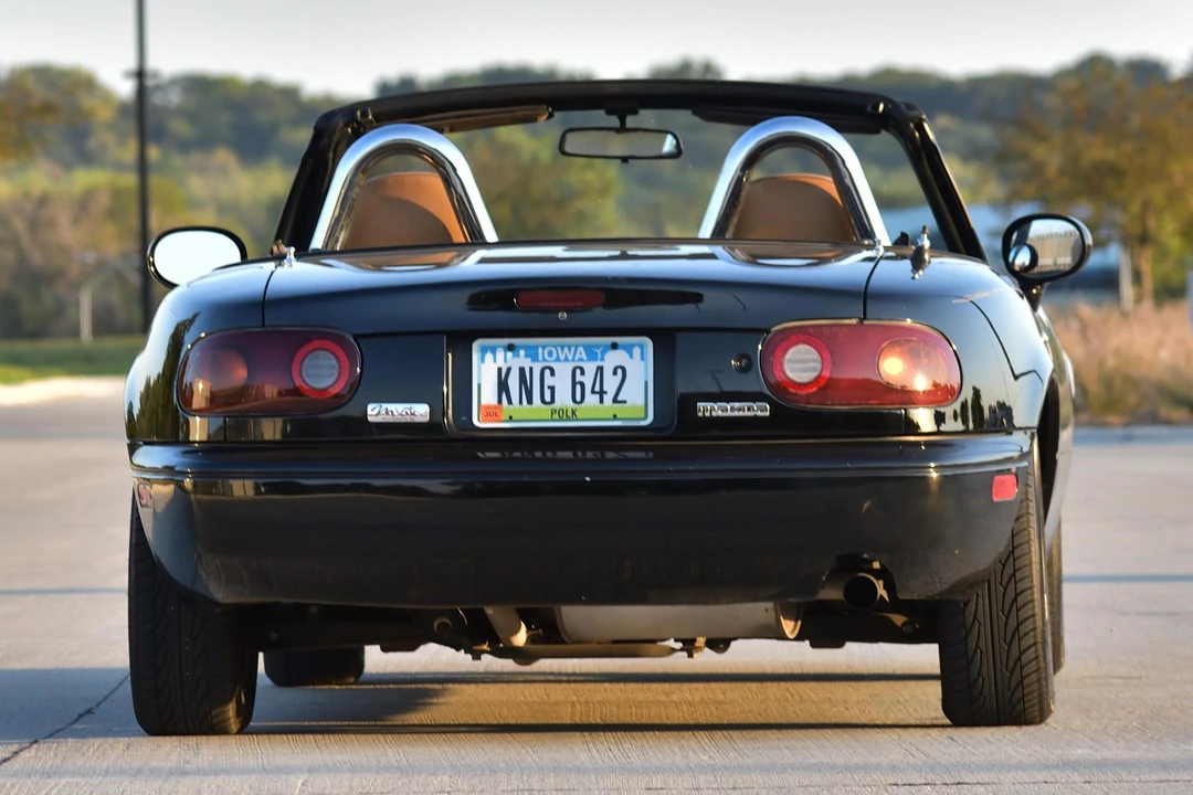 1994 Mazda NA MX-5 Miata - Image 5 of 10