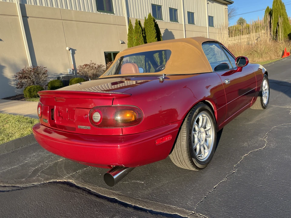 1994 Mazda NA MX-5 Miata - Image 28 of 31