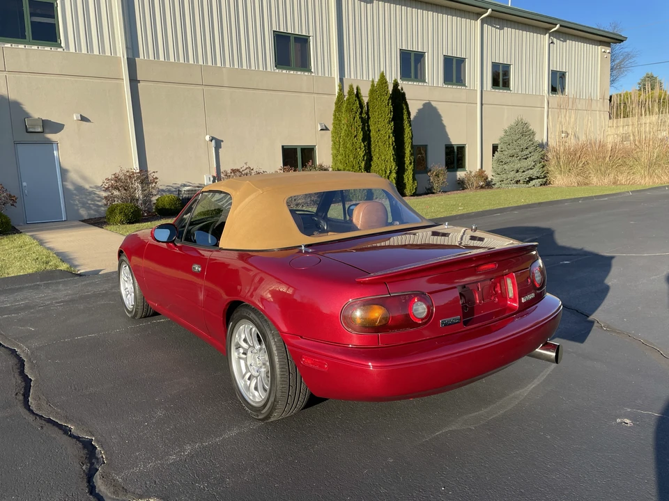 1994 Mazda NA MX-5 Miata - Image 23 of 31