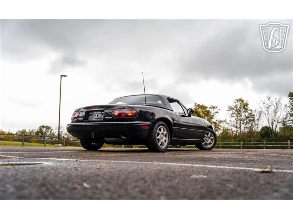 1994 Mazda NA MX-5 Miata - Image 24 of 31