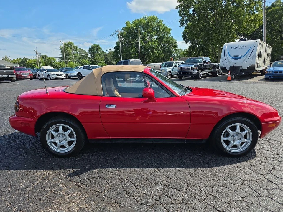 1994 Mazda NA MX-5 Miata - Image 21 of 31