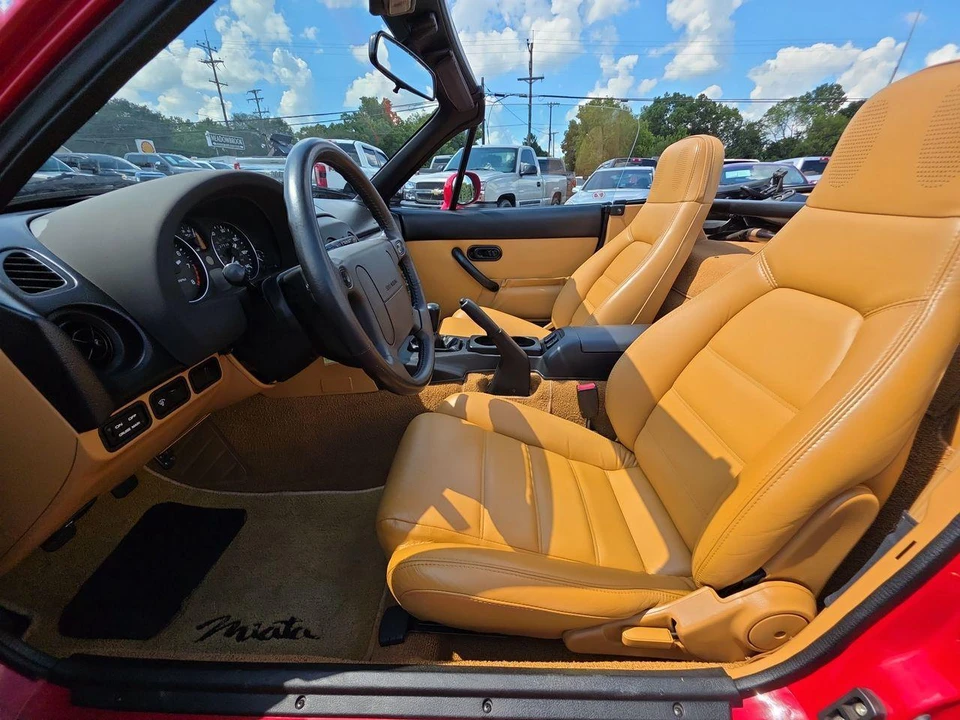 1994 Mazda NA MX-5 Miata - Image 3 of 31