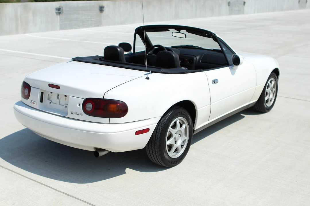 1994 Mazda NA MX-5 Miata - Image 16 of 31