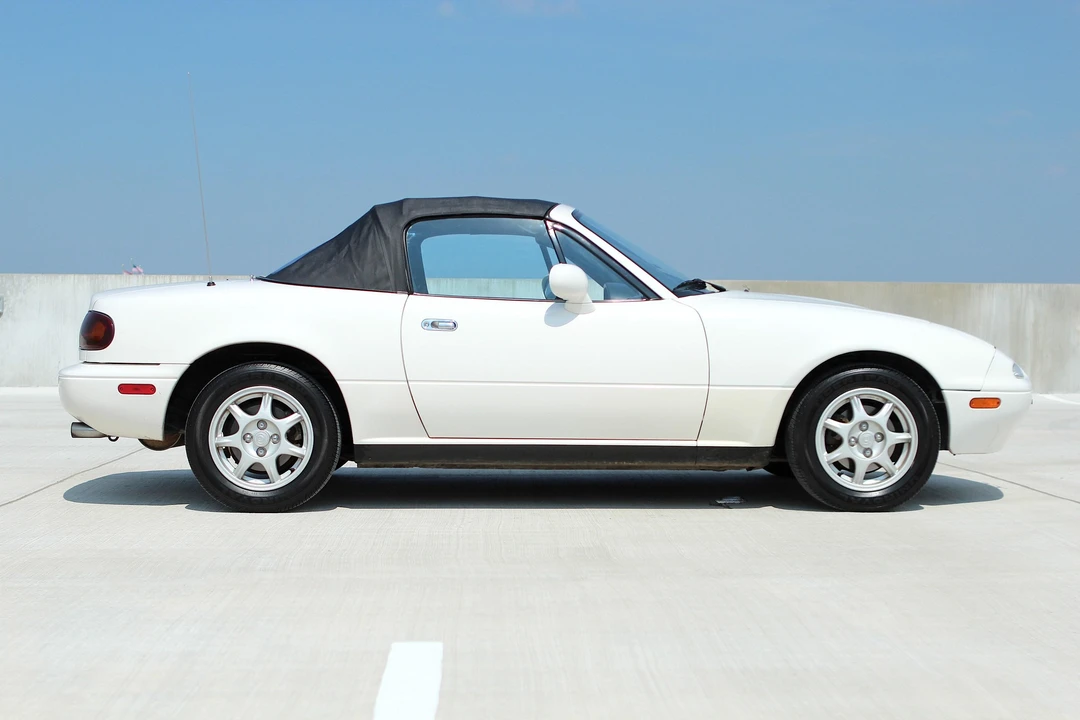 1994 Mazda NA MX-5 Miata - Image 25 of 31