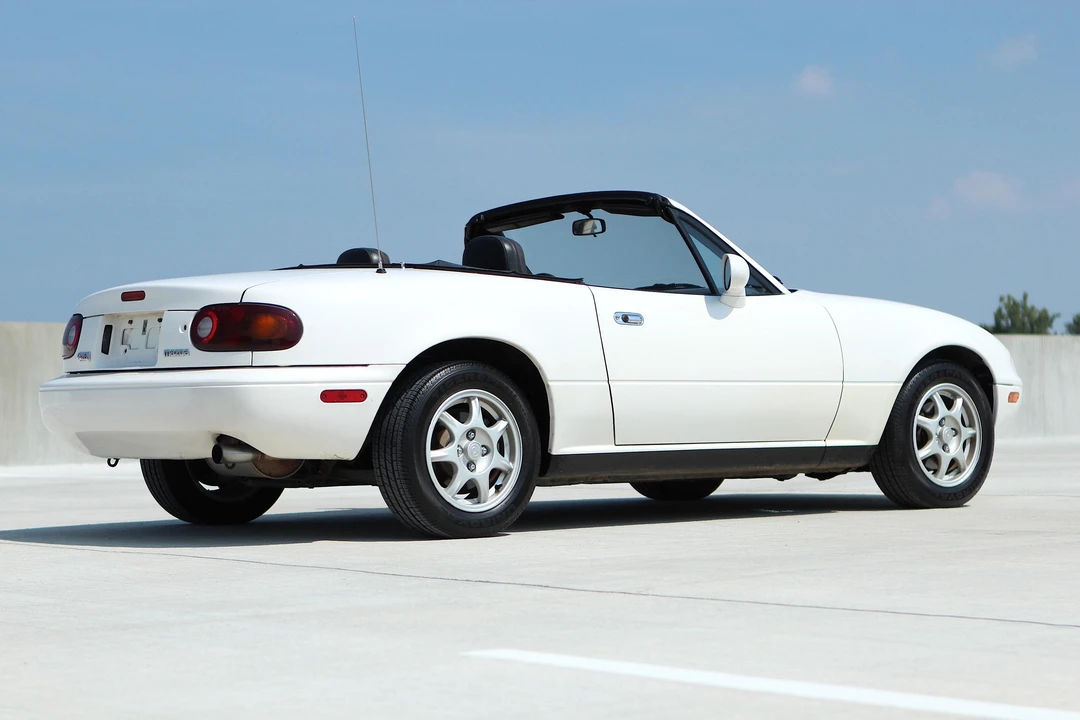 1994 Mazda NA MX-5 Miata - Image 17 of 31