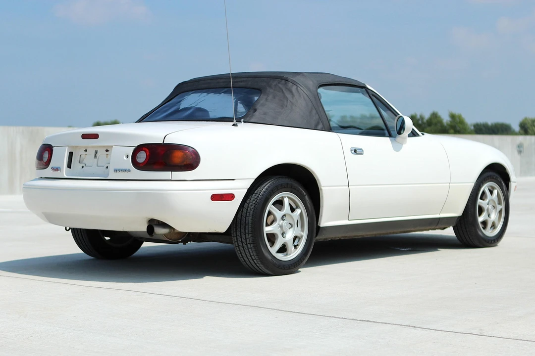 1994 Mazda NA MX-5 Miata - Image 4 of 31