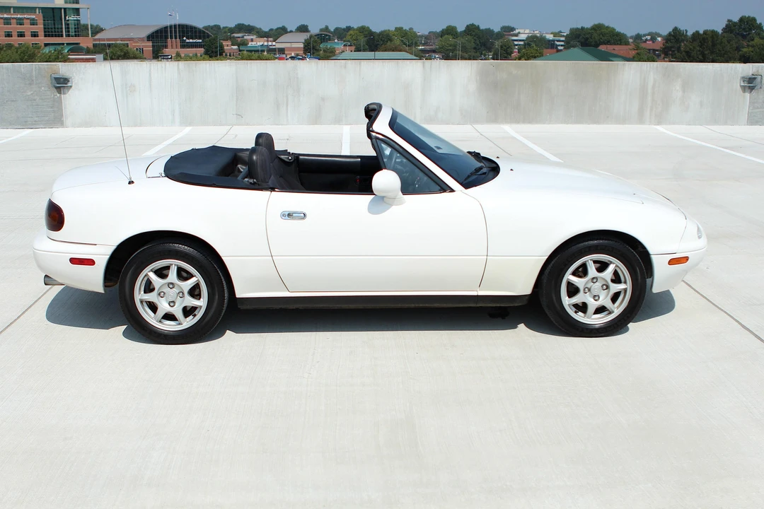 1994 Mazda NA MX-5 Miata - Image 20 of 31