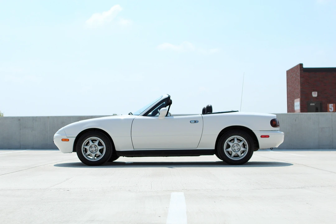 1994 Mazda NA MX-5 Miata - Image 10 of 31