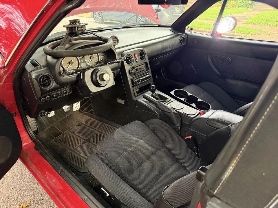 1994 Mazda NA MX-5 Miata - Image 15 of 16