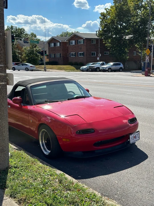 1994 Mazda NA MX-5 Miata - Image 6 of 16