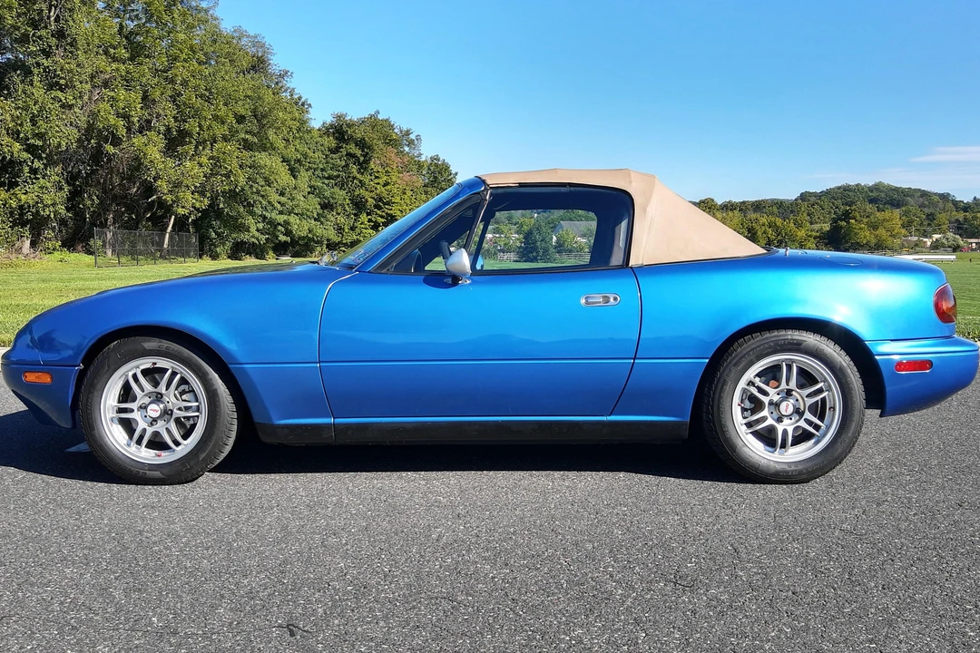 1994 Mazda NA MX-5 Miata - Image 3 of 31