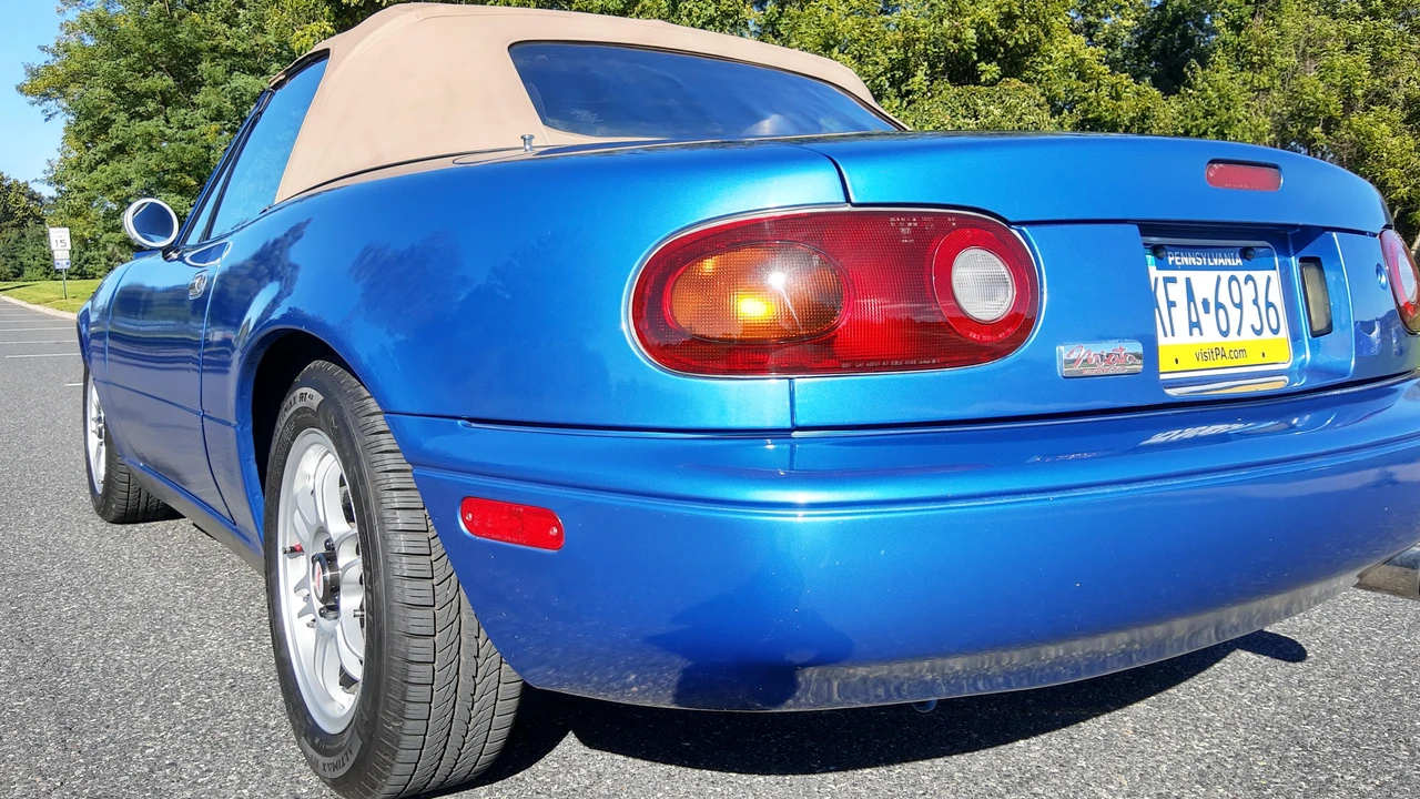 1994 Mazda NA MX-5 Miata - Image 24 of 31