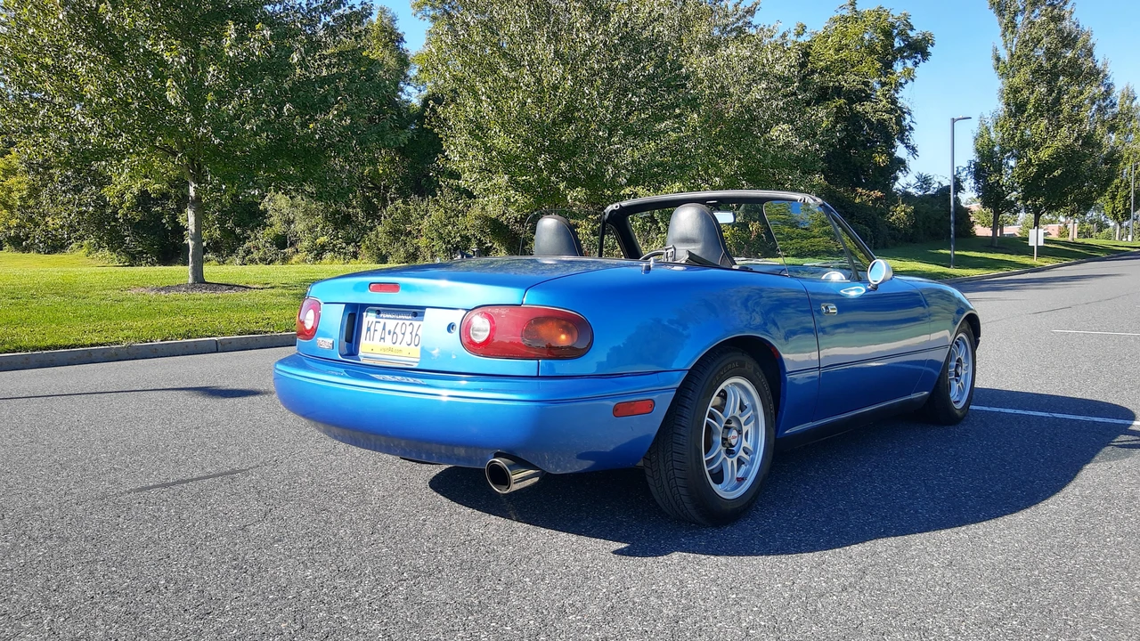 1994 Mazda NA MX-5 Miata - Image 9 of 31