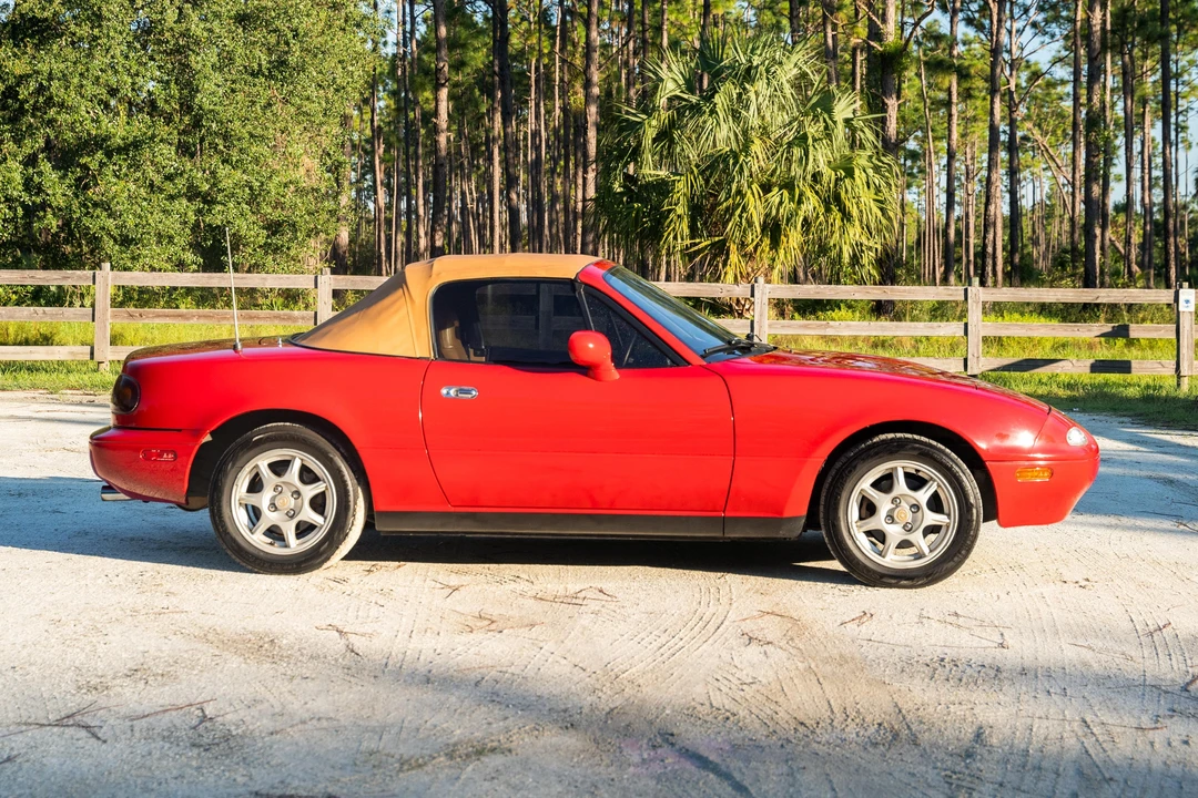 1994 Mazda NA MX-5 Miata - Image 13 of 31