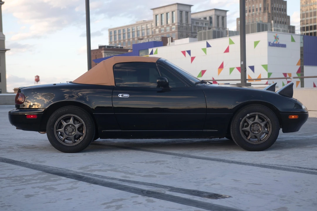 1994 Mazda NA MX-5 Miata - Image 3 of 31